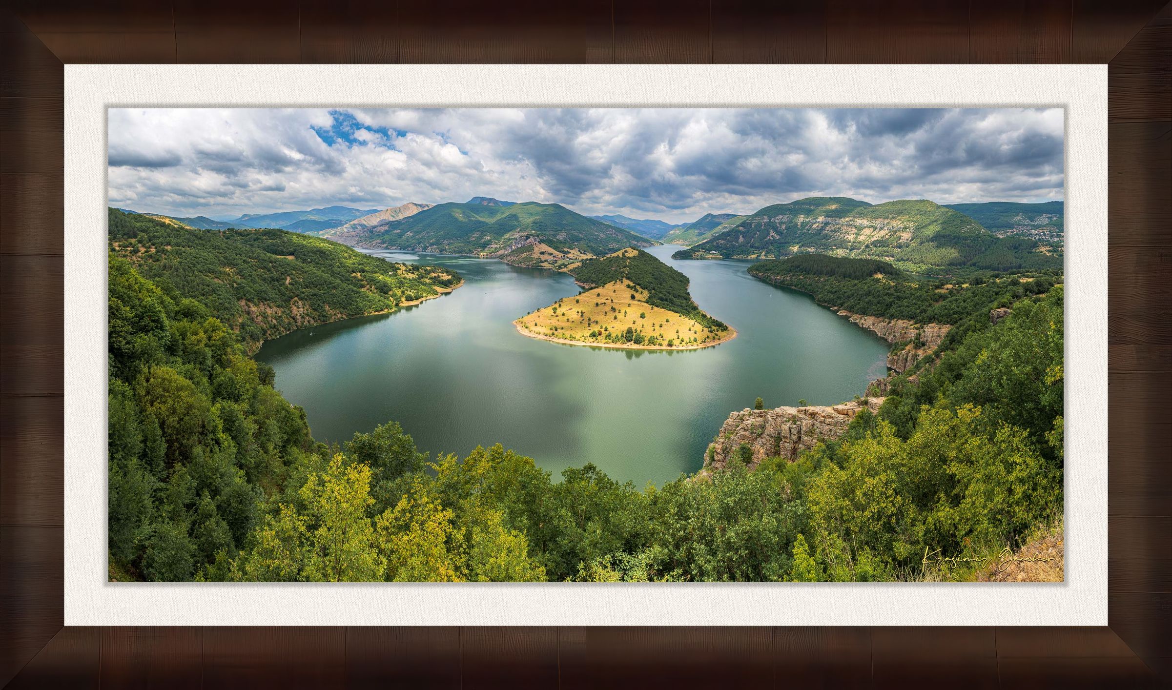 Sinuous Arda River flowing through a river meander in Ribartsi during daylight, cloudy sky. #Finish_Roma Cigar Leaf Frame & Bright Liner