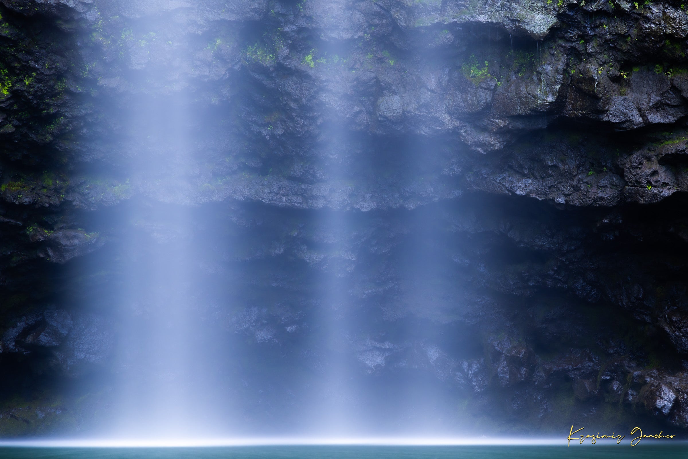 Waterfall descending from cliff into mist at Hanakapiai Falls, Kauai, illuminated by daylight. #Finish_Acrylic Recess