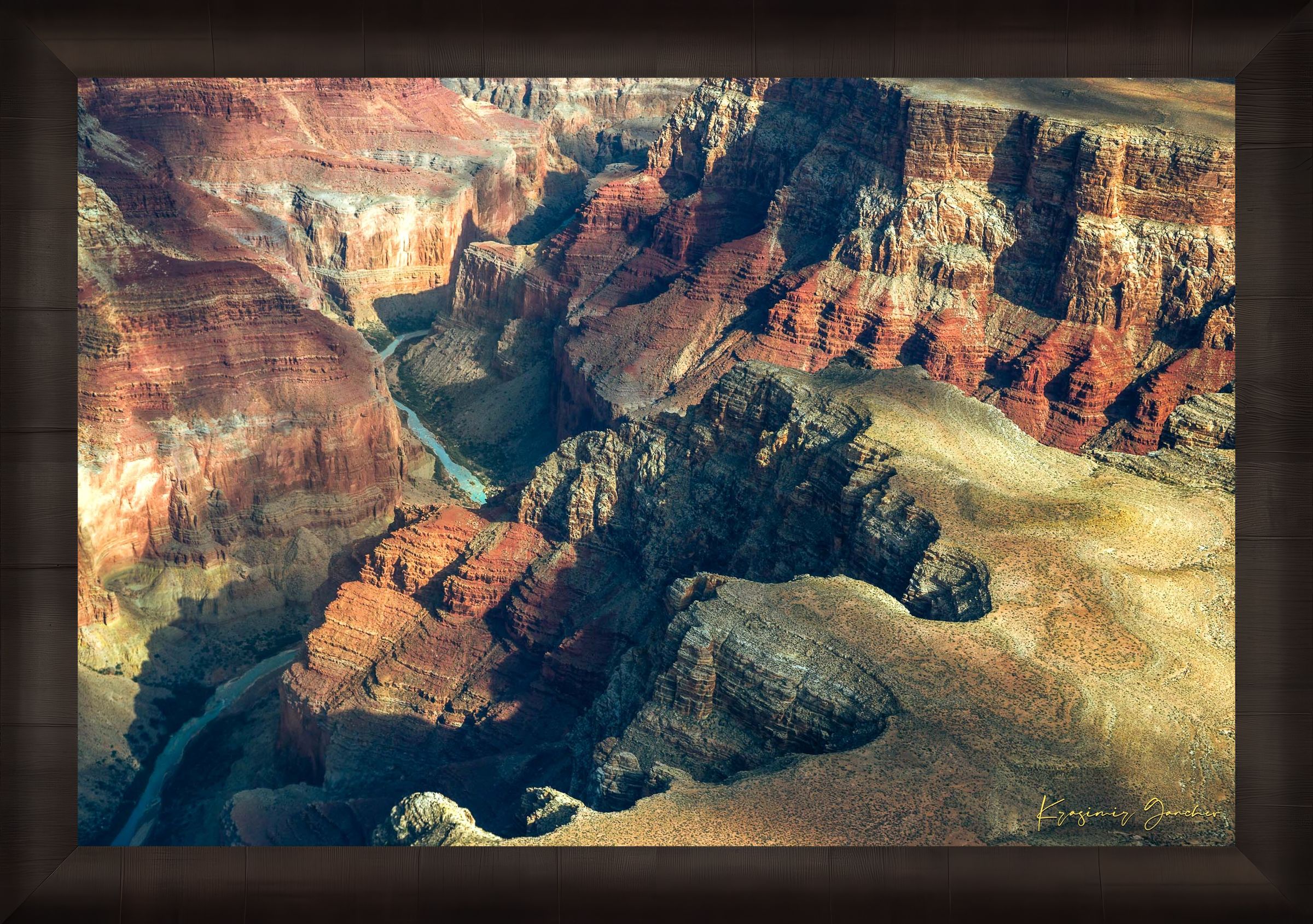 Canyon wall of Grand Canyon with layered reddish-brown strata illuminated by daylight under hazy conditions. #Finish_Roma Dark Ash Frame
