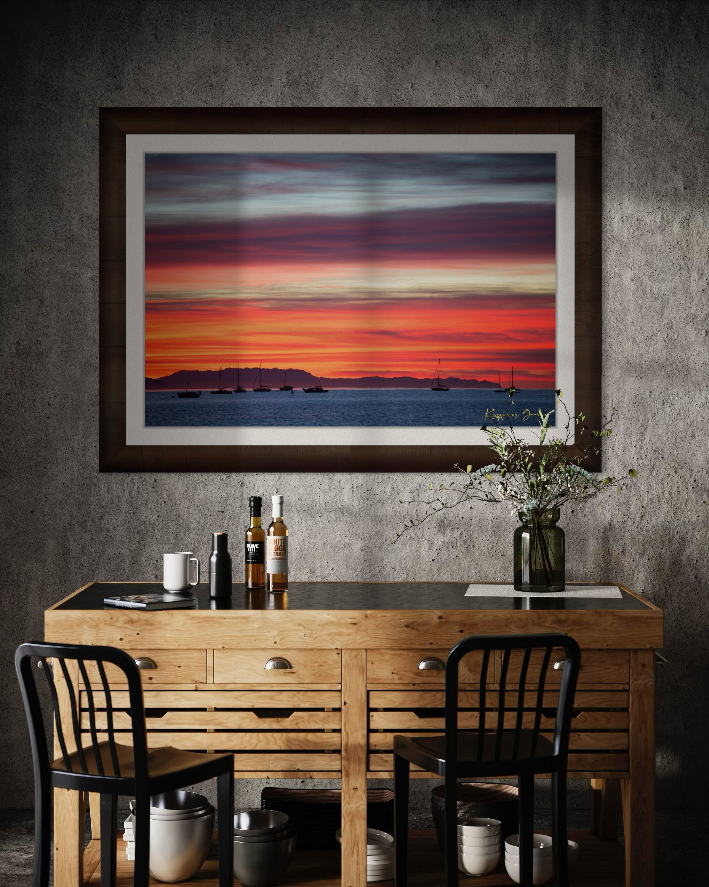 East Beach along the coastal landscape of Santa Barbara, California, during sunset with boats silhouetted on the horizon. #Finish_Roma Cigar Leaf Frame & Bright Liner