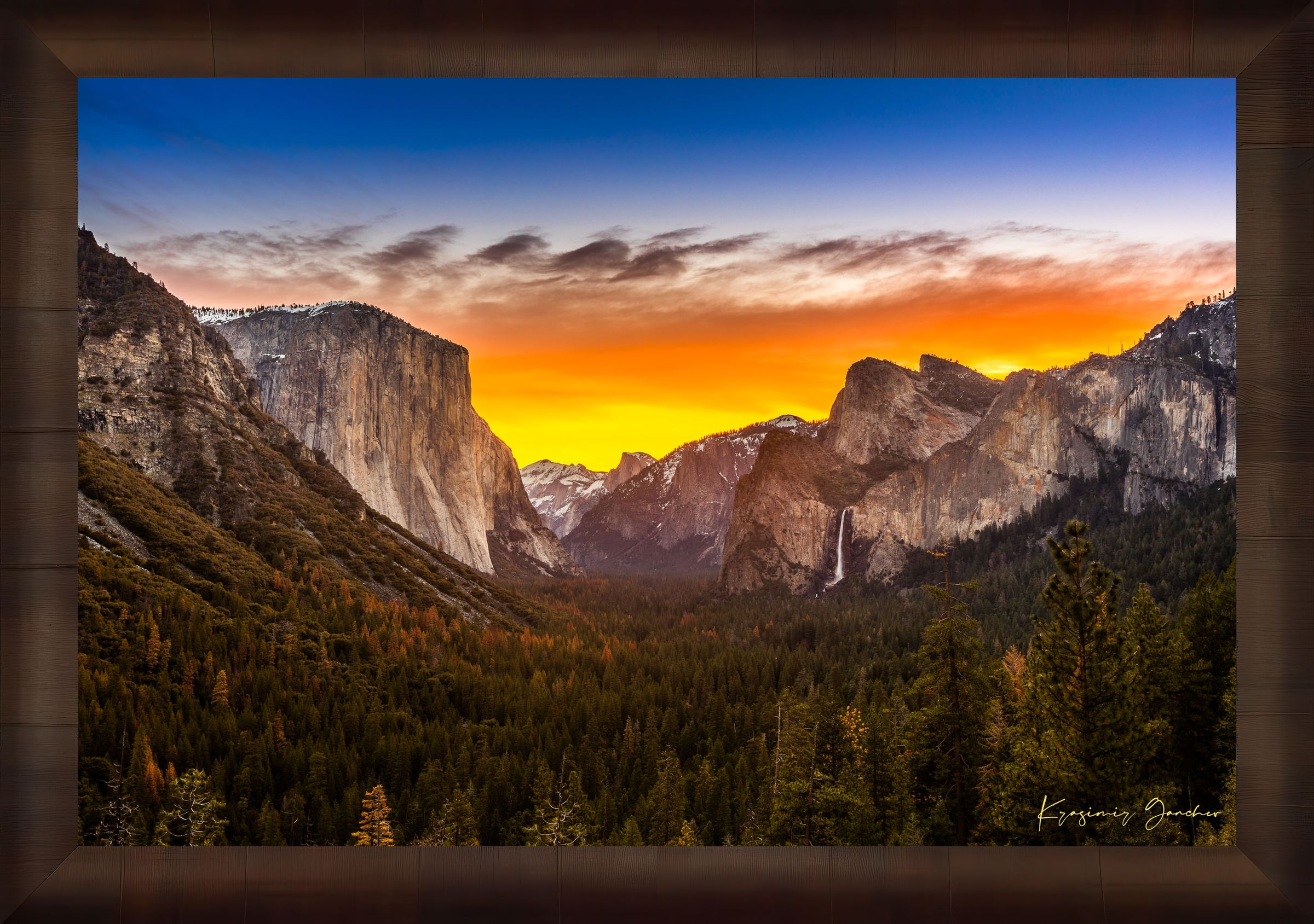 El Capitan rising above Yosemite Valley at sunrise, sunlit peaks framed by layered clouds. #Finish_Roma Cigar Leaf Frame