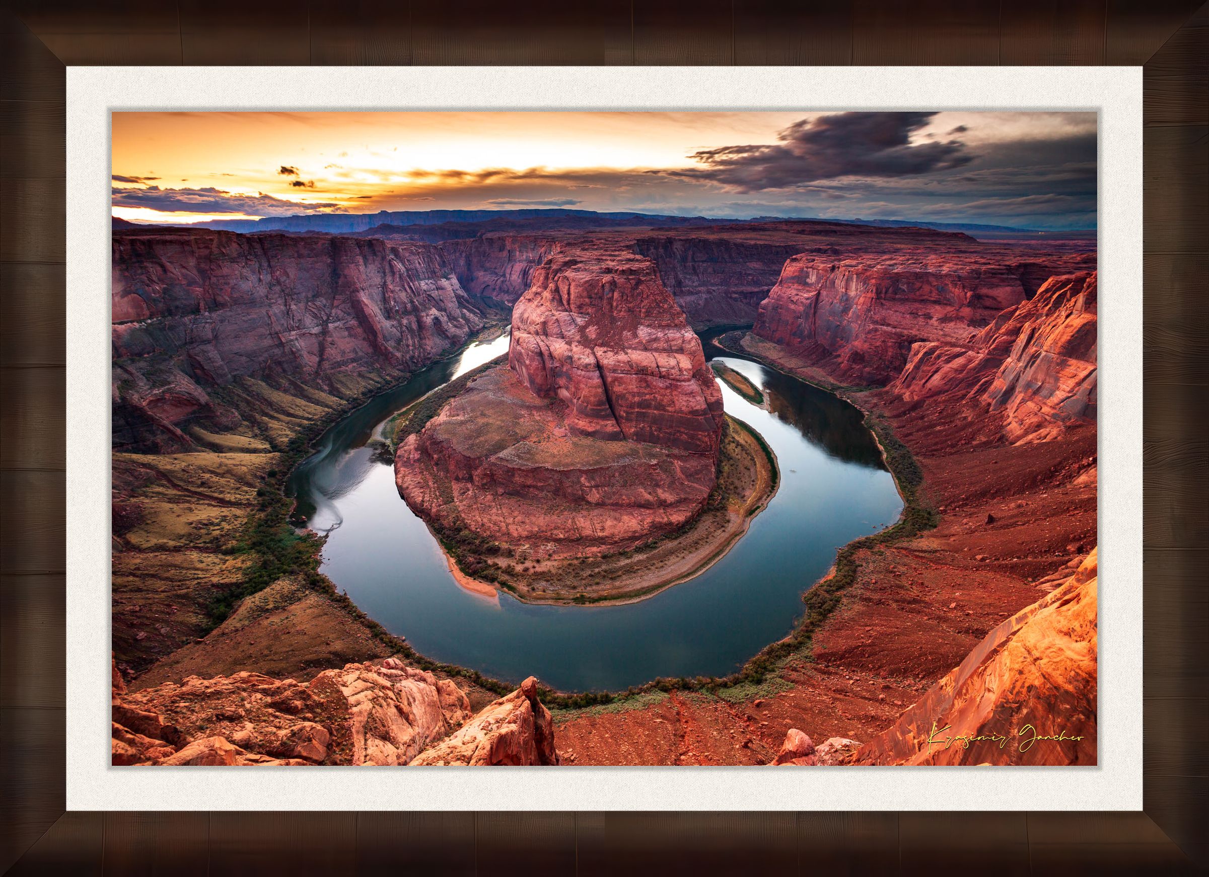Sunset at Horseshoe Bend. Colorful skies reflect off the still surface of the Colorado River beneath stormy clouds. #Finish_Roma Cigar Leaf Frame & Bright Liner