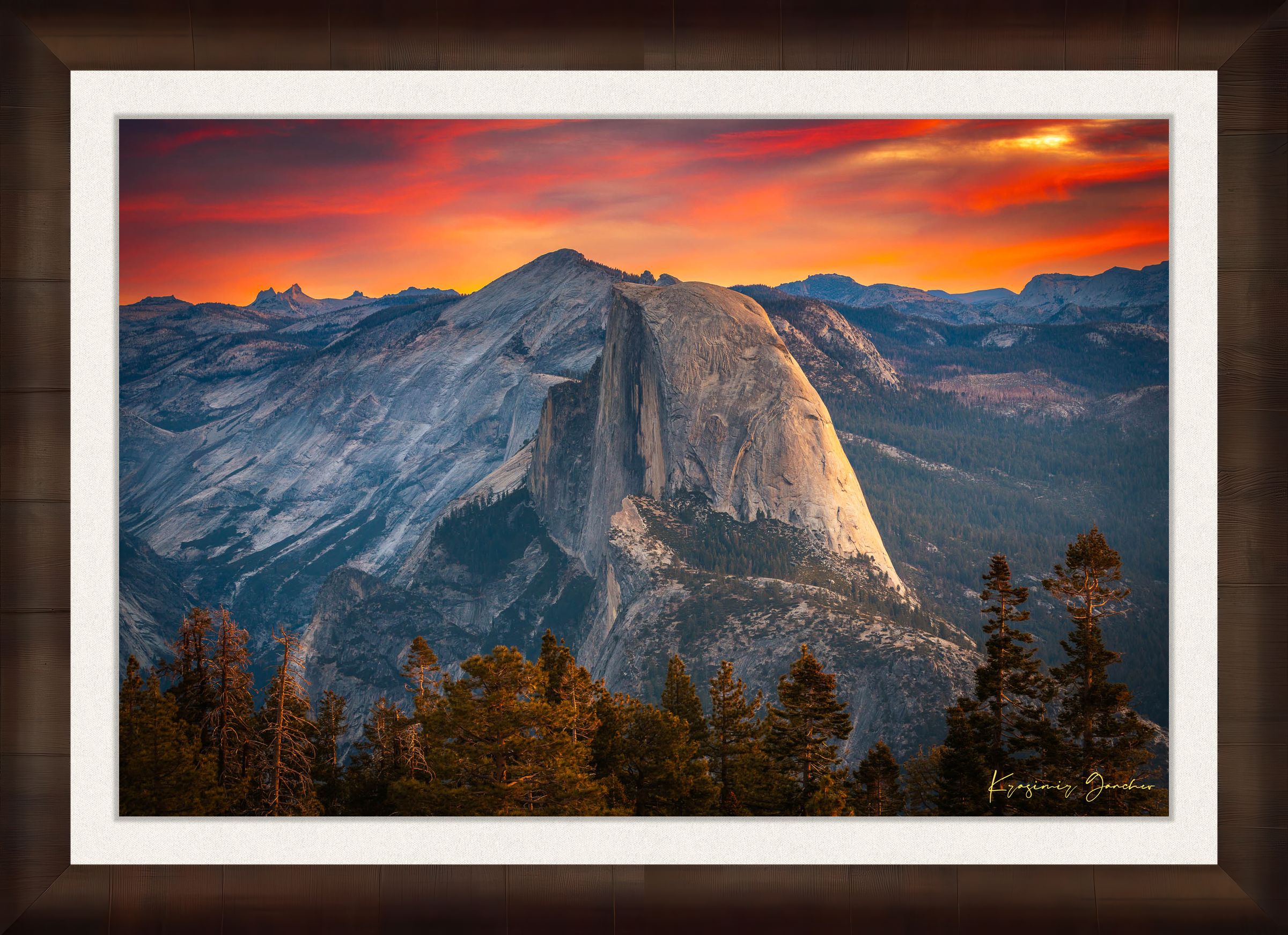 Half Dome monolith at sunrise in Yosemite National Park, with cloud formations and natural light. #Finish_Roma Cigar Leaf Frame & Bright Liner