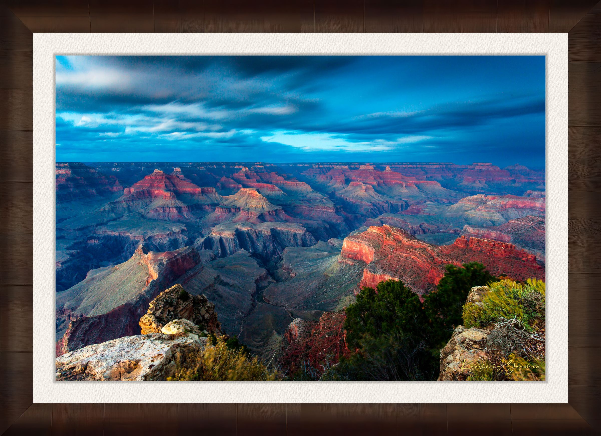 Grand Canyon under a dramatic sky at sunset, storm clouds gathering over the canyon rim during hazy weather. #Finish_Roma Cigar Leaf Frame & Bright Liner
