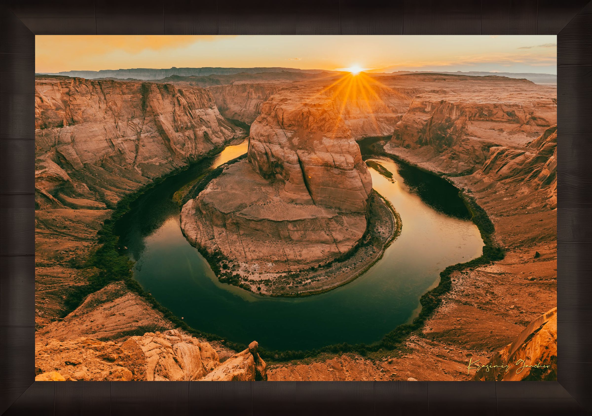 Colorado River forming Horseshoe Bend within a desert canyon in Page during sunset, cloudy sky. #Finish_Roma Dark Ash Frame
