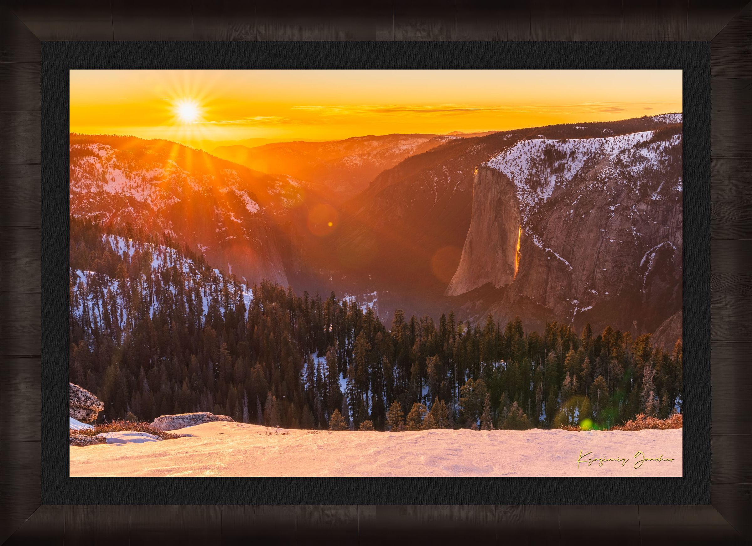 El Capitan monolith in Yosemite National Park illuminated by sunset light, firefall phenomenon visible on Horsetail Fall. #Finish_Roma Dark Ash Frame & Dark Liner