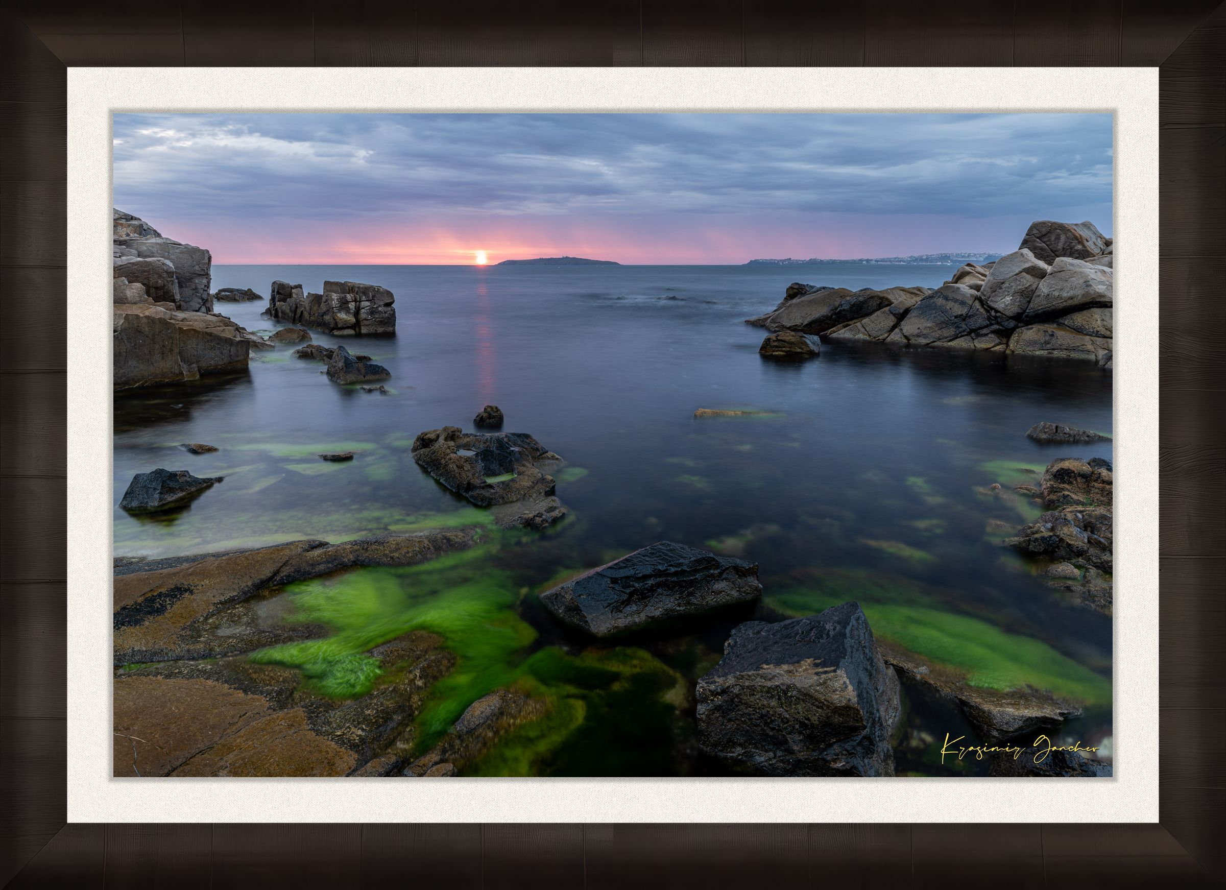 Chernomorets coastal shoreline at sunrise with sea waves under stormy sky and distant rain shadows. #Finish_Roma Dark Ash Frame & Bright Liner