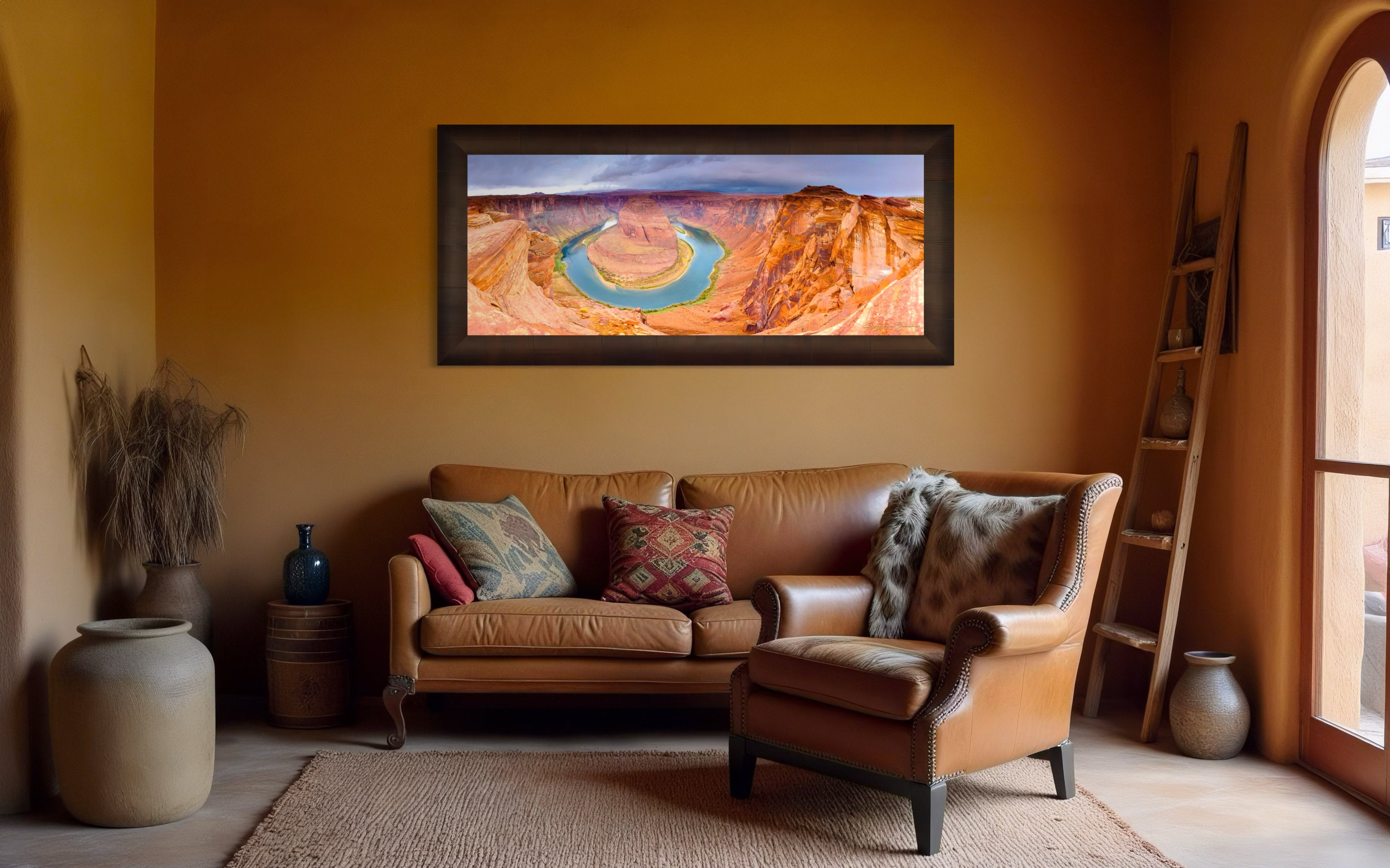 Horseshoe Bend at dawn, Arizona. Sunlight filters through the canyon walls illuminating the curve of the Colorado River. #Finish_Roma Cigar Leaf Frame