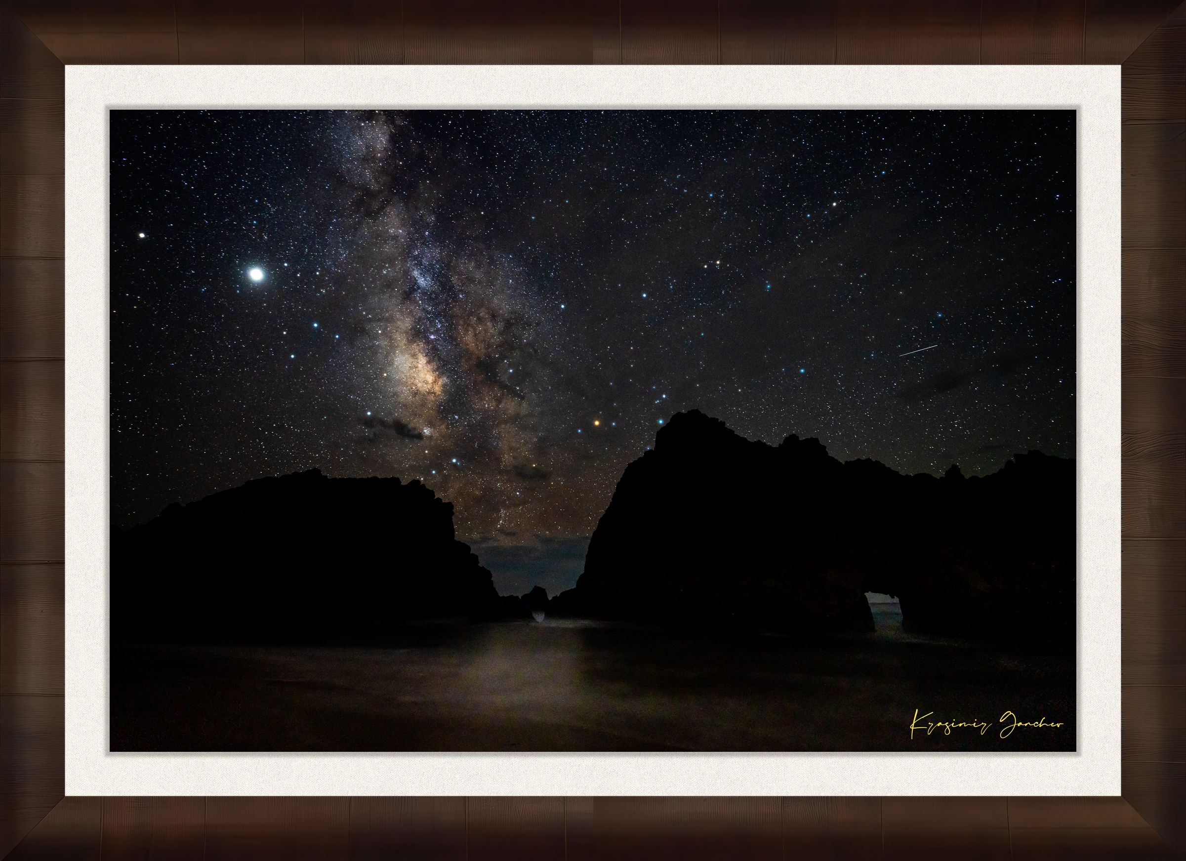 Keyhole Arch framed by the Milky Way galaxy on a clear night at Pfeiffer Beach in Big Sur, California. #Finish_Roma Cigar Leaf Frame & Bright Liner