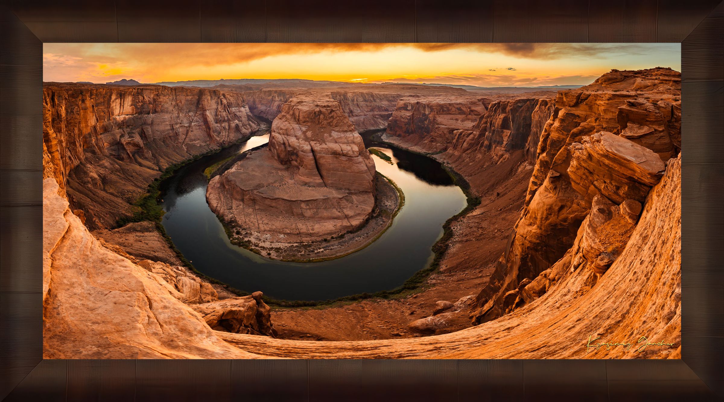 Panoramic view of Horseshoe Bend near Page with Colorado River flowing through a sandstone canyon during sunset. #Finish_Roma Cigar Leaf Frame