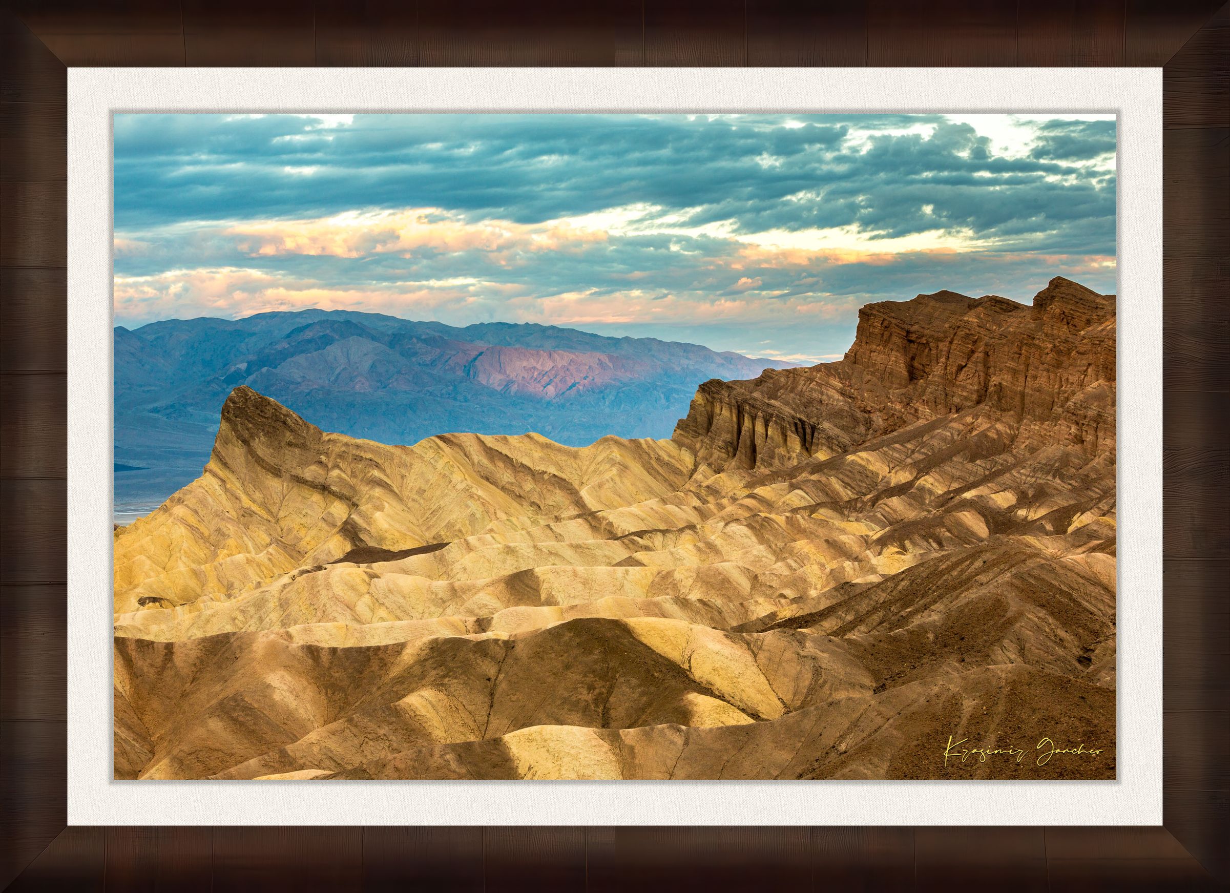 Layered sandstone and sedimentary rock layers at Zabriskie Point, Death Valley National Park, under morning sunlight. #Finish_Roma Cigar Leaf Frame & Bright Liner