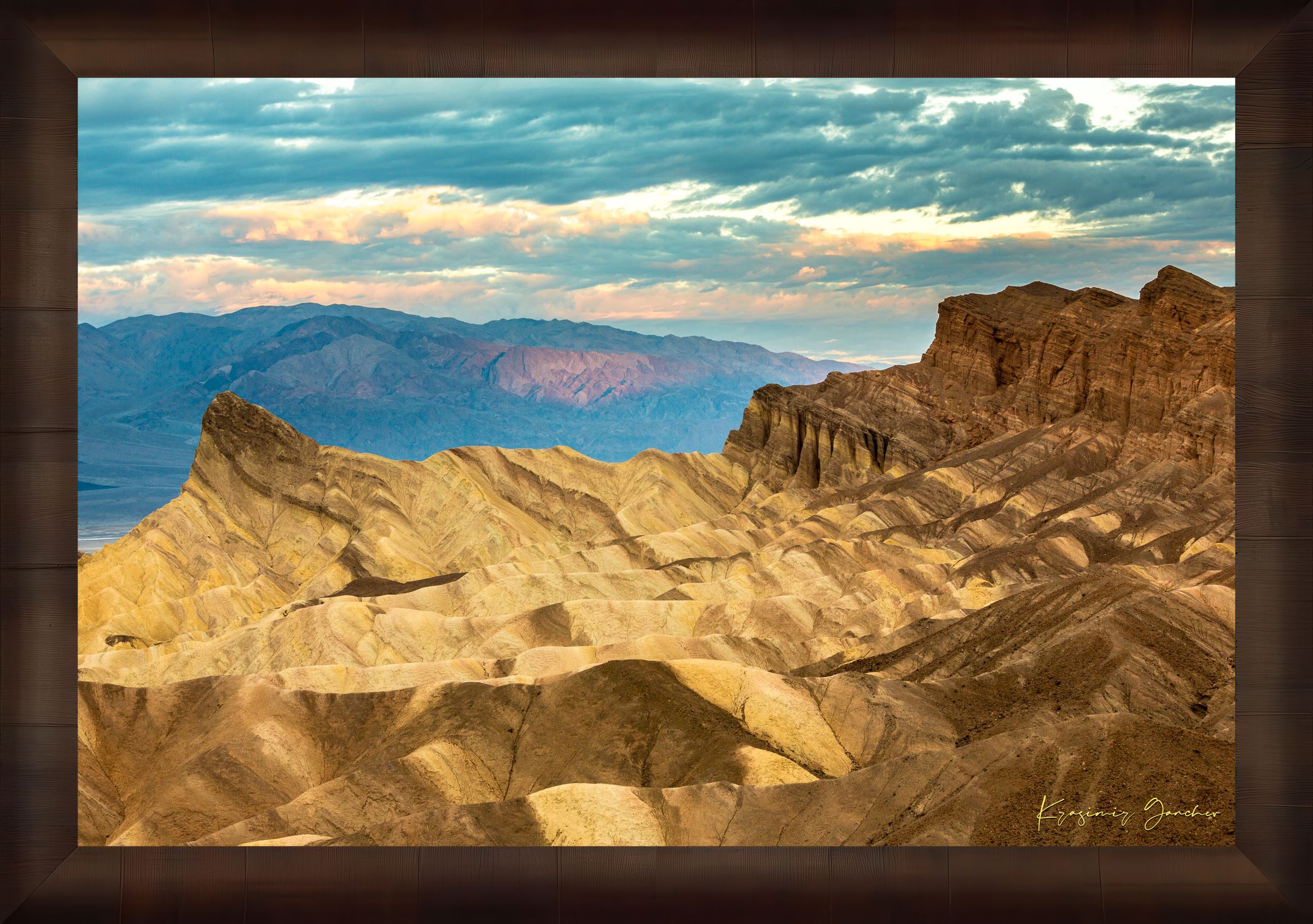Layered sandstone and sedimentary rock layers at Zabriskie Point, Death Valley National Park, under morning sunlight. #Finish_Roma Cigar Leaf Frame