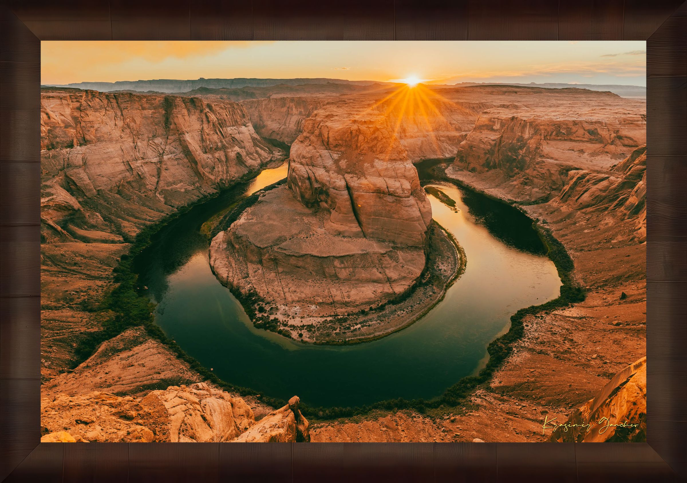 Colorado River forming Horseshoe Bend within a desert canyon in Page during sunset, cloudy sky. #Finish_Roma Cigar Leaf Frame