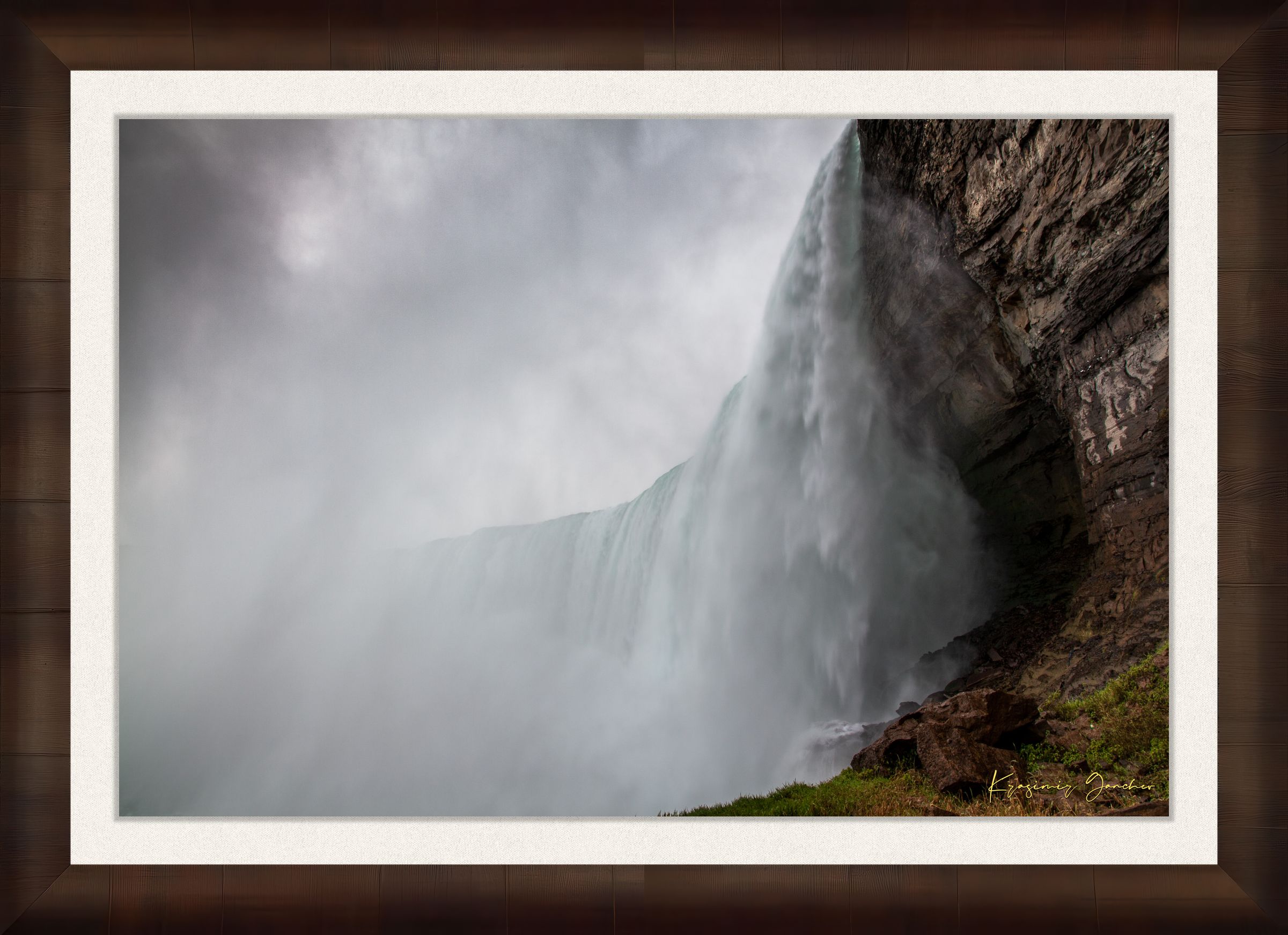 Waterfall descending from cliff edge at Niagara Falls, surrounded by mist and storm clouds. #Finish_Roma Cigar Leaf Frame & Bright Liner