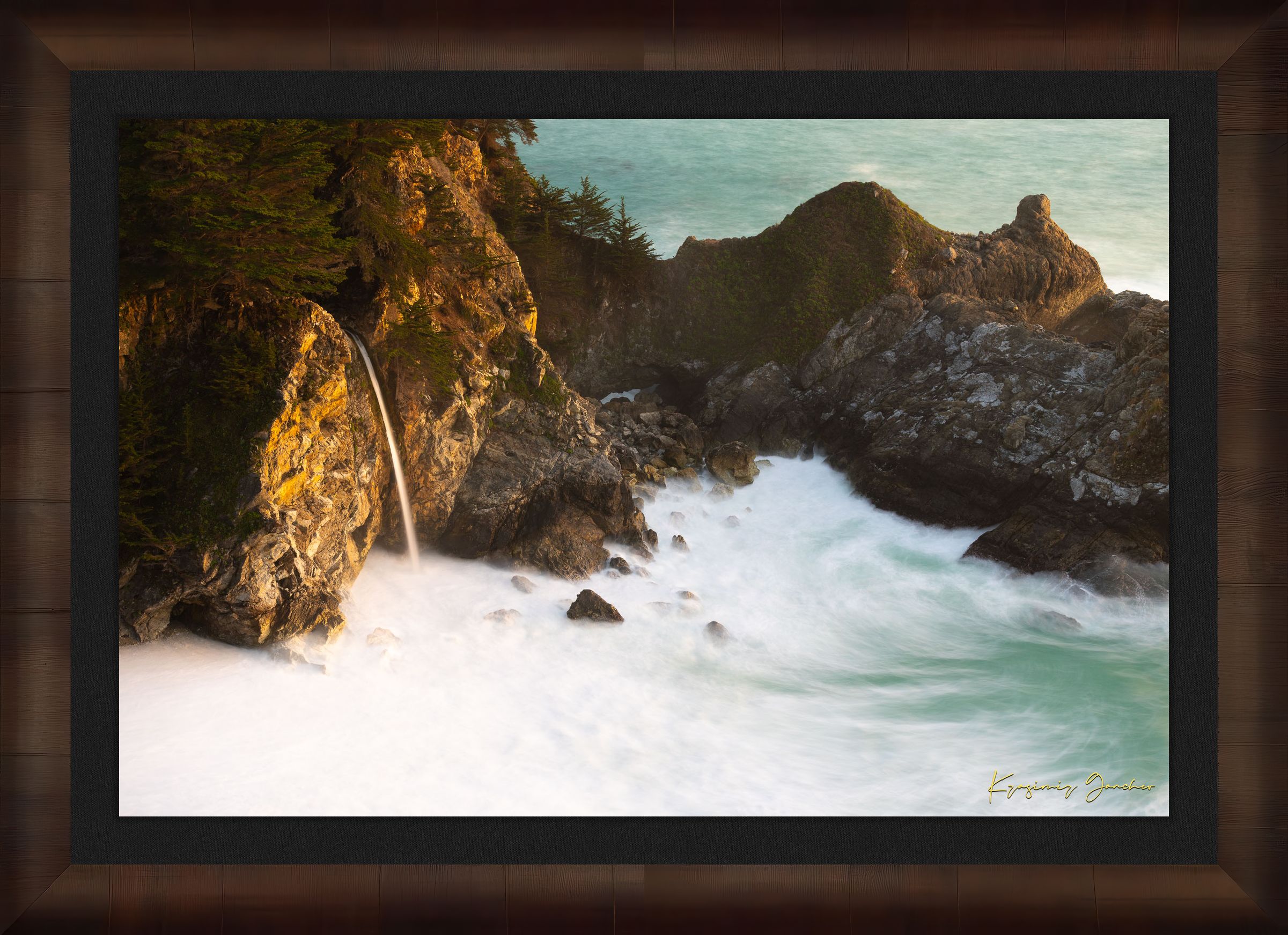 McWay Falls flows from a cliff onto a beach in Big Sur, captured during sunset with the Pacific Ocean visible. #Finish_Roma Cigar Leaf Frame & Dark Liner