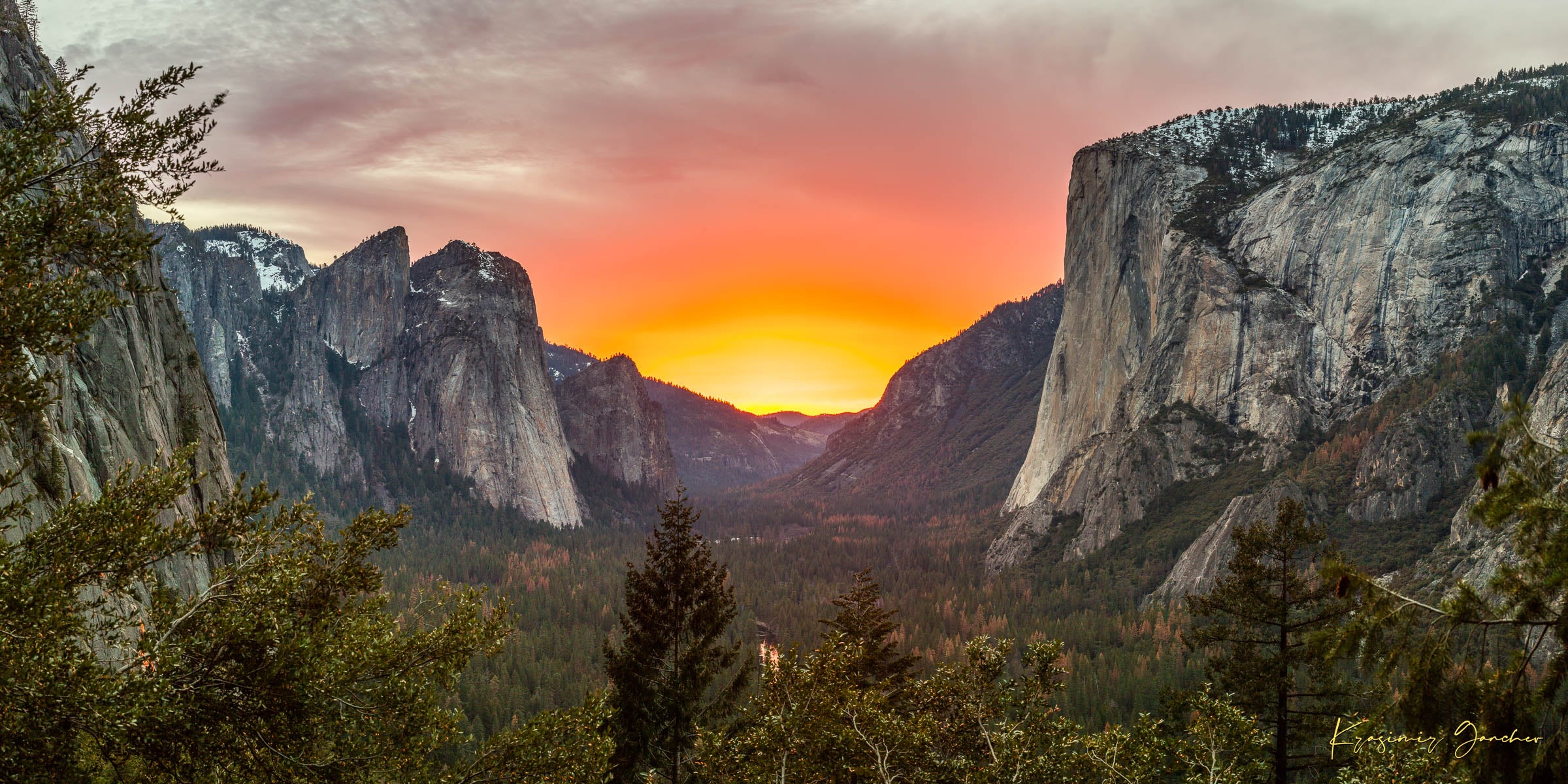 El Capitan monolith in Yosemite Valley at sunset, cloud layers glowing softly under golden light. #Finish_Acrylic Recess