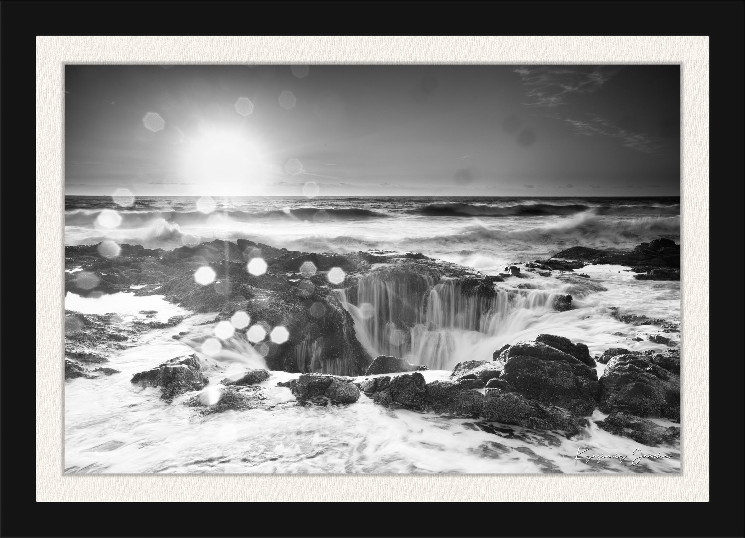 Ocean waves cascading into Thor’s Well on coastal Oregon shore at sunset, hazy conditions. #Finish_Roma Satin Black Frame & Bright Liner