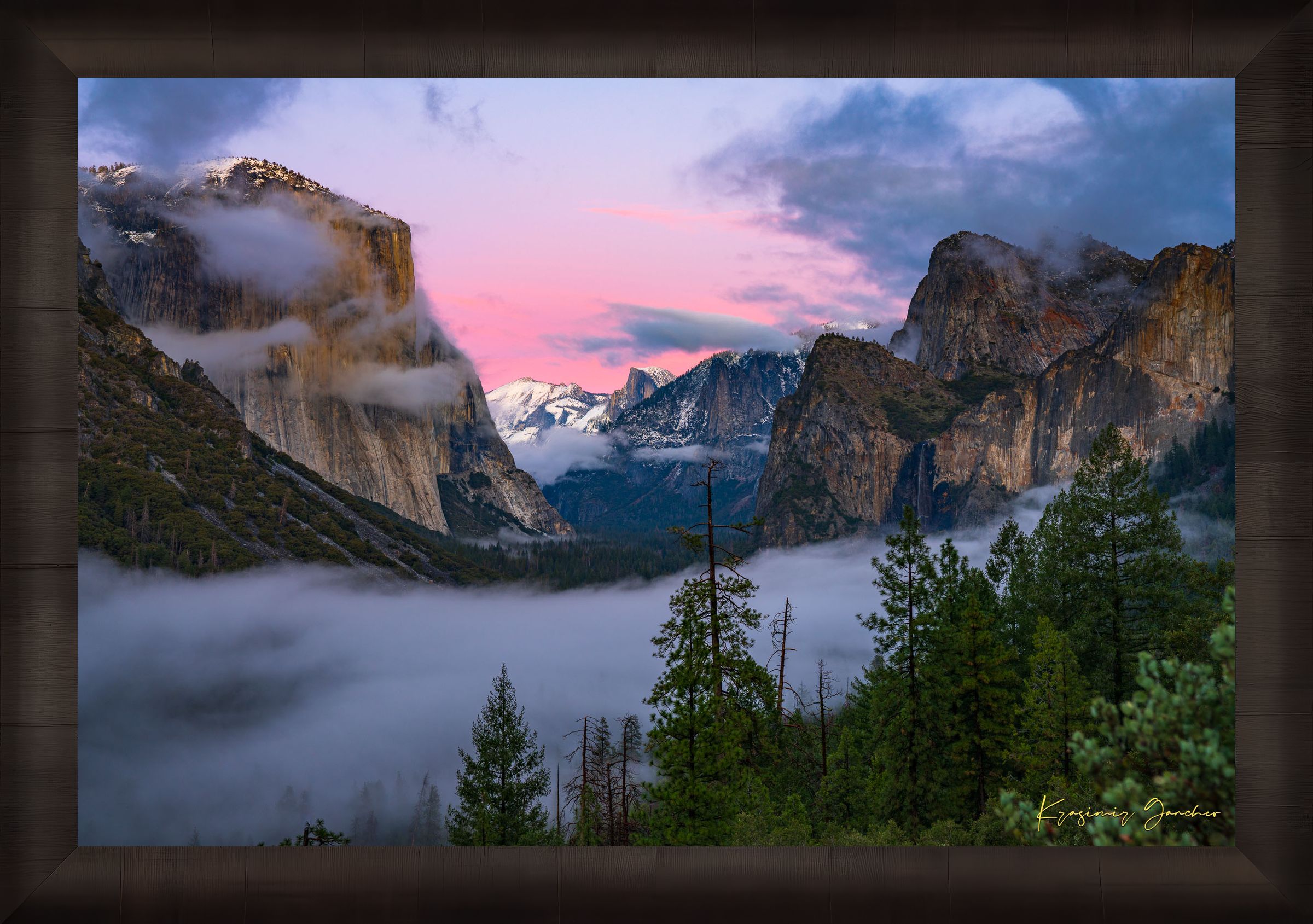 Sunset view of El Capitan monolith in Yosemite National Park, surrounded by valley fog and clouds. #Finish_Roma Dark Ash Frame