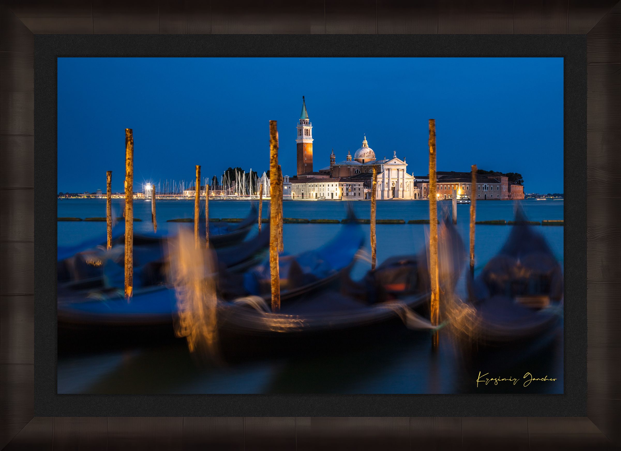 Venice lagoon at evening, San Giorgio Maggiore Church illuminated with gondolas and cool blue sky. #Finish_Roma Dark Ash Frame & Dark Liner