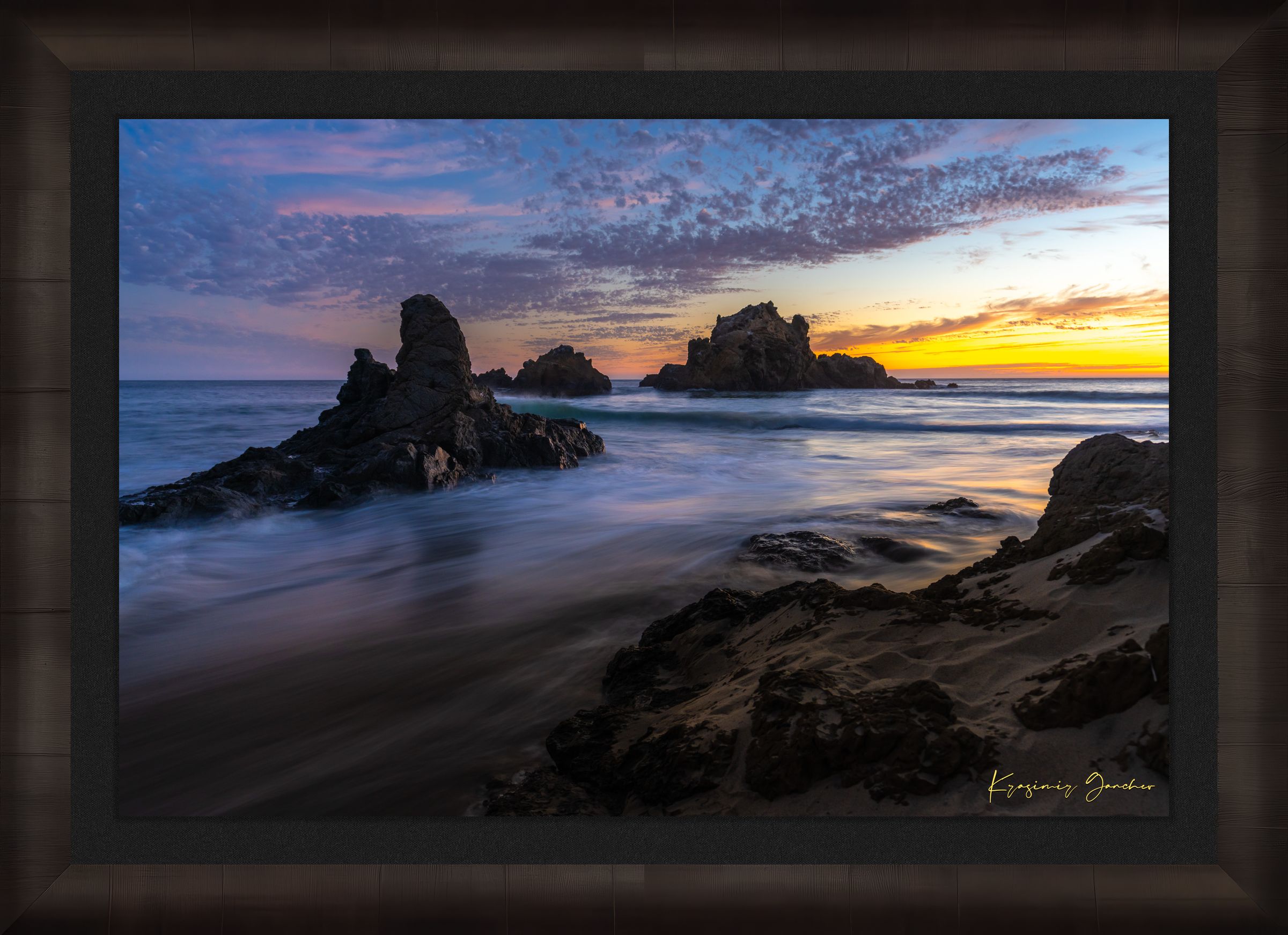 Sunset on Pfeiffer Beach, Big Sur, California, showing ocean waves and coastal rocks under soft light. #Finish_Roma Dark Ash Frame & Dark Liner